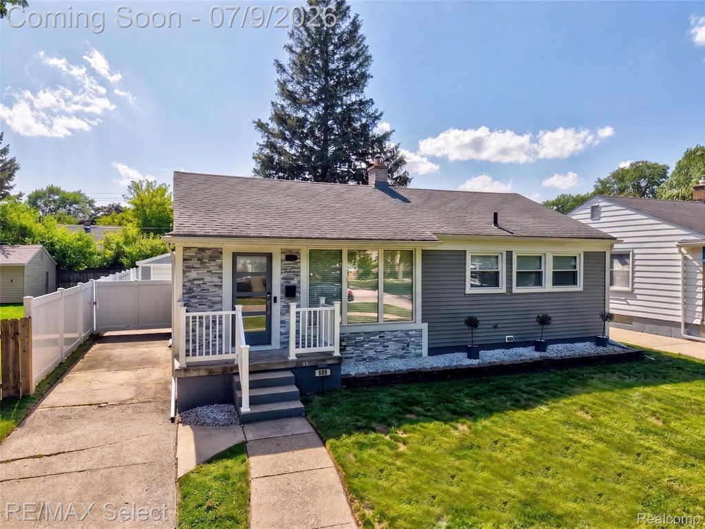 609 N Connecticut Avenue, Royal Oak, MI 48067