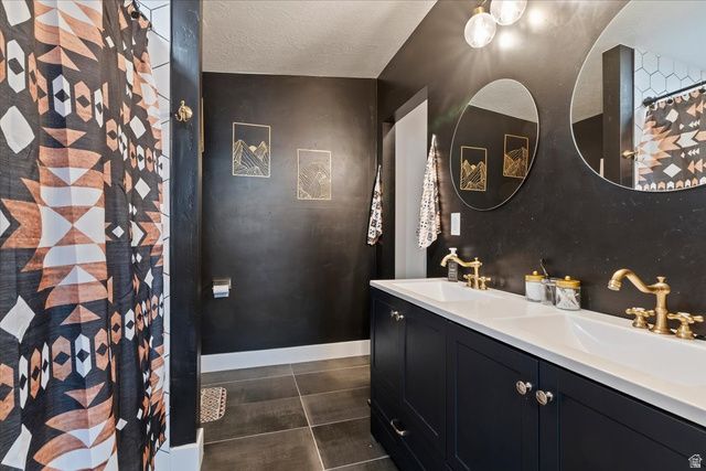 4374 S FERNWOOD DR, Taylorsville, UT 84123