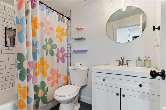 4374 S FERNWOOD DR, Taylorsville, UT 84123