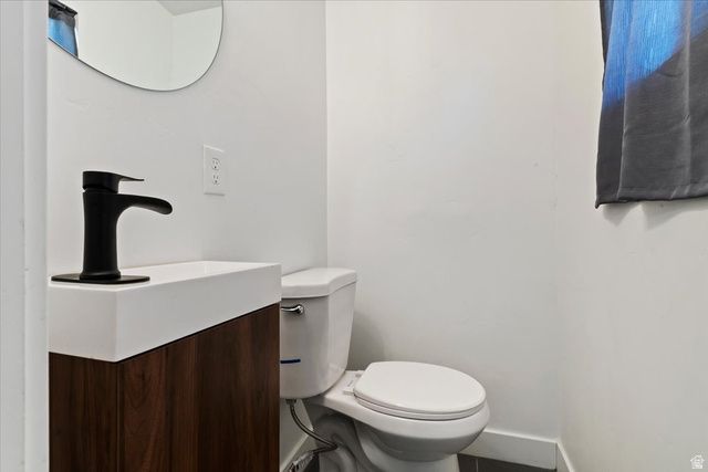 4374 S FERNWOOD DR, Taylorsville, UT 84123