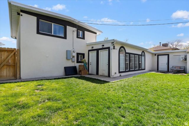 4374 S FERNWOOD DR, Taylorsville, UT 84123