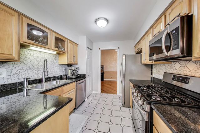 738 Hapsfield Lane 7A2, Buffalo Grove, IL 60089