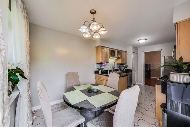 738 Hapsfield Lane 7A2, Buffalo Grove, IL 60089