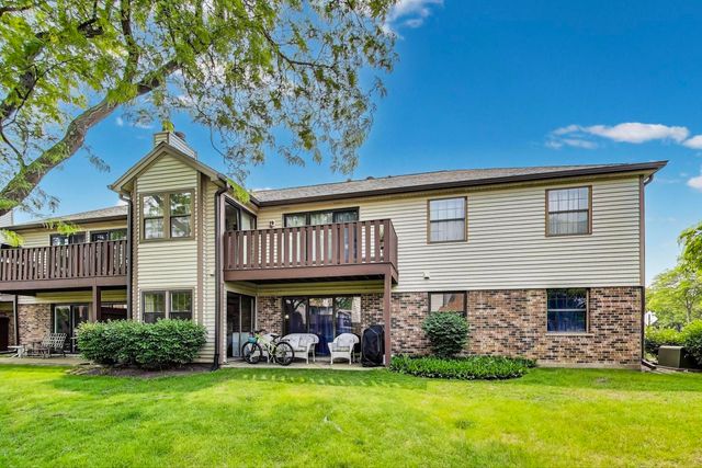 738 Hapsfield Lane 7A2, Buffalo Grove, IL 60089