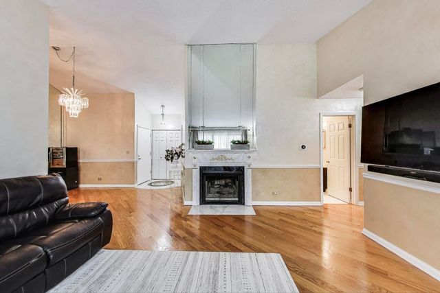 738 Hapsfield Lane 7A2, Buffalo Grove, IL 60089