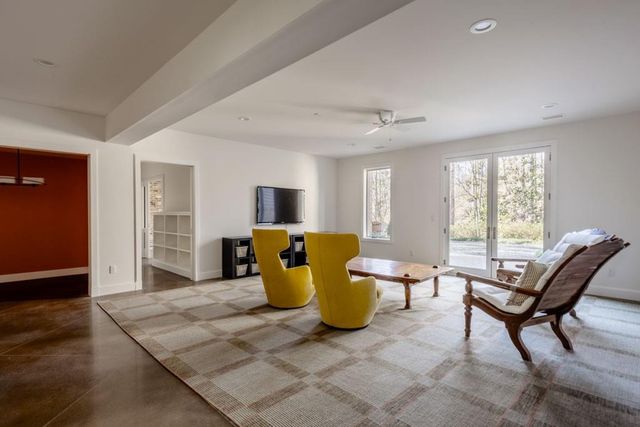 4036 Conway Valley Road, Atlanta, GA 30327