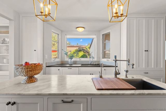 10260 Fuerte, La Mesa, CA 91941