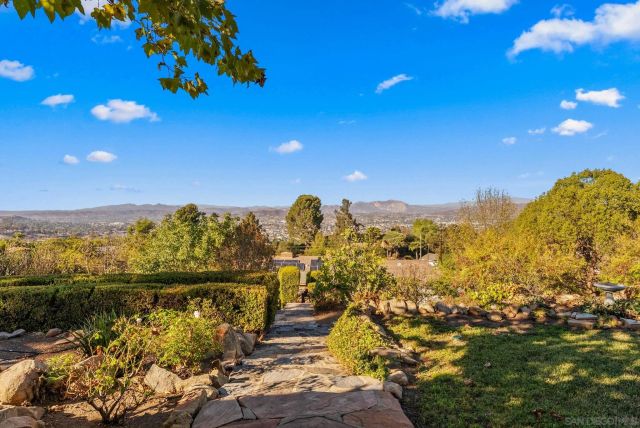 10260 Fuerte, La Mesa, CA 91941