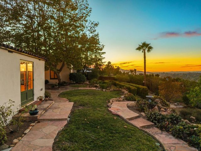 10260 Fuerte, La Mesa, CA 91941