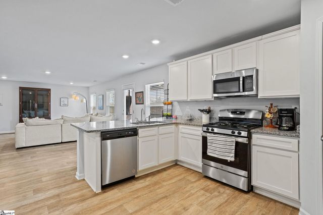 202 Rushing Waters Drive, Inman, SC 29349