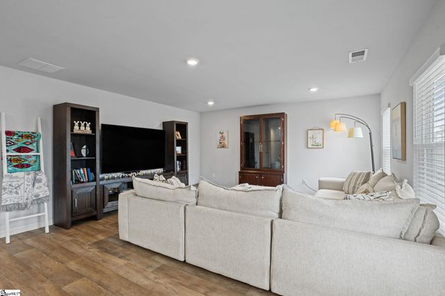 202 Rushing Waters Drive, Inman, SC 29349