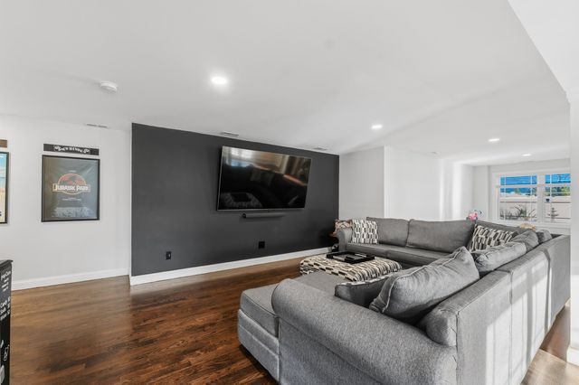 31 Cortland Avenue, Weare, NH 03281