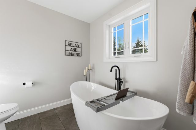 31 Cortland Avenue, Weare, NH 03281
