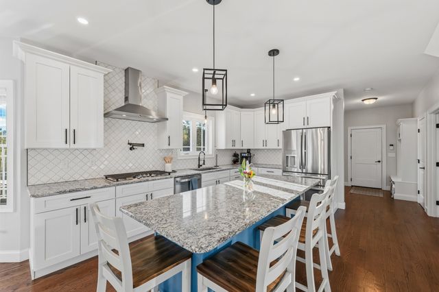 31 Cortland Avenue, Weare, NH 03281