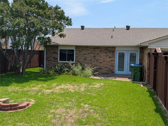 2105 Rose Hill Road, Carrollton, TX 75007