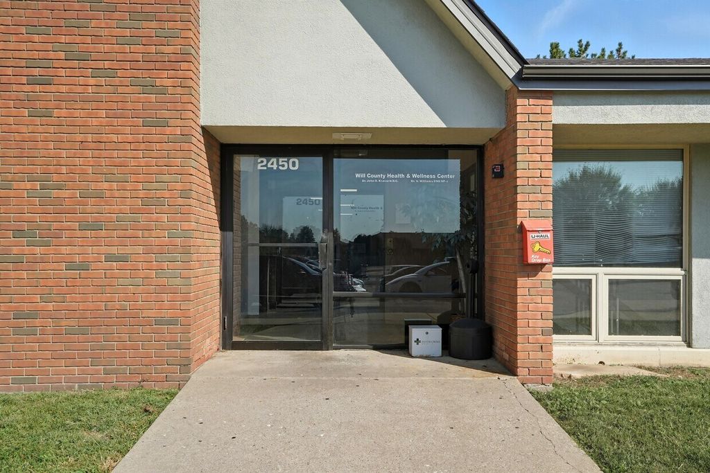 2450 Glenwood Avenue, Joliet, IL 60435 — photo 3