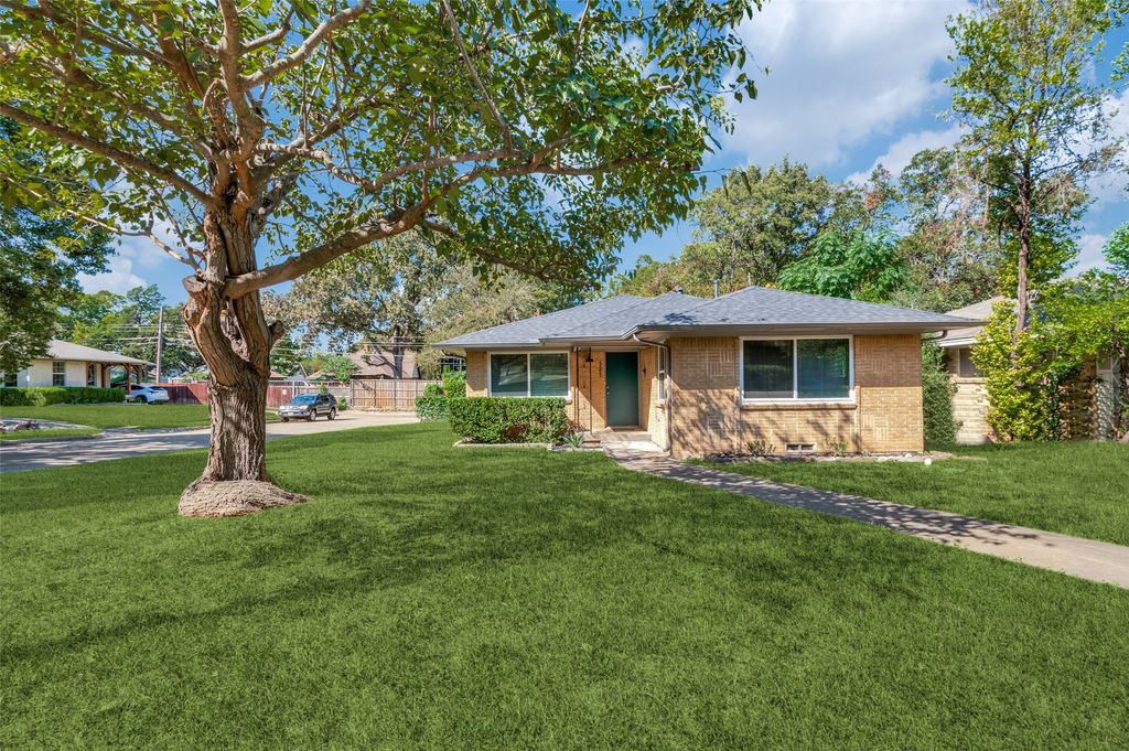 121 S Cavender Street, Dallas, TX 75211