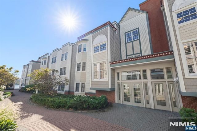116 The Promenade, Edgewater, NJ 07020