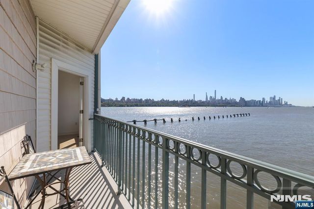 116 The Promenade, Edgewater, NJ 07020