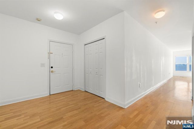 116 The Promenade, Edgewater, NJ 07020