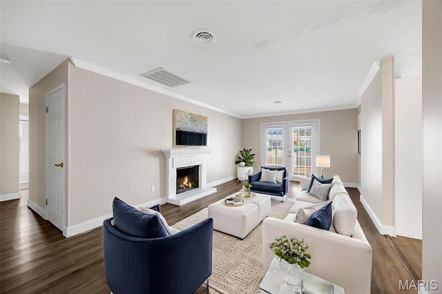 569 Highland Ridge Drive, Ballwin, MO 63011