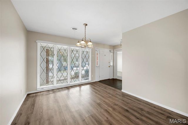 569 Highland Ridge Drive, Ballwin, MO 63011