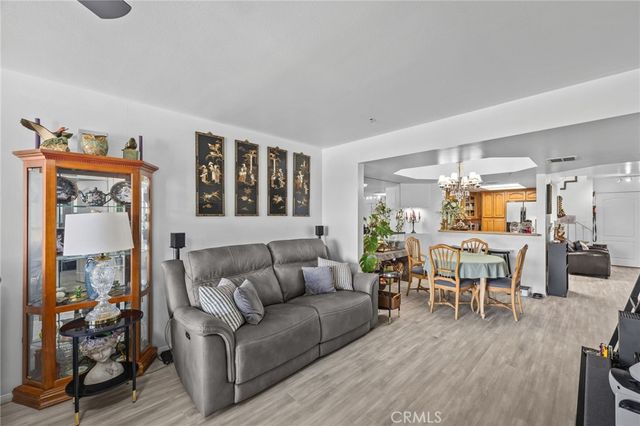 4755 Templeton St 2215, Los Angeles, CA 90032