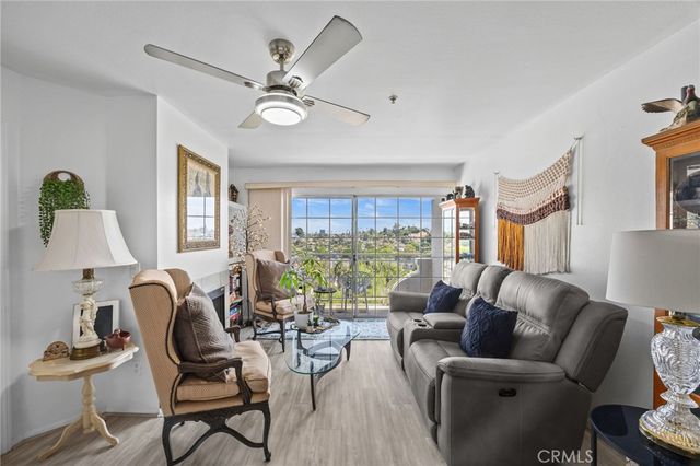 4755 Templeton St 2215, Los Angeles, CA 90032