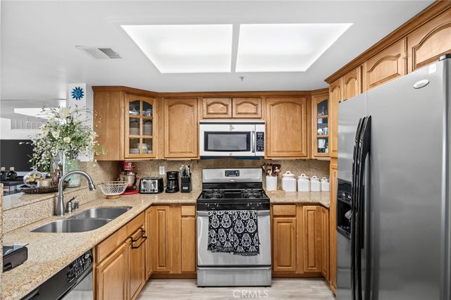 4755 Templeton St 2215, Los Angeles, CA 90032