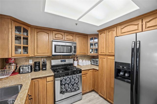 4755 Templeton St 2215, Los Angeles, CA 90032