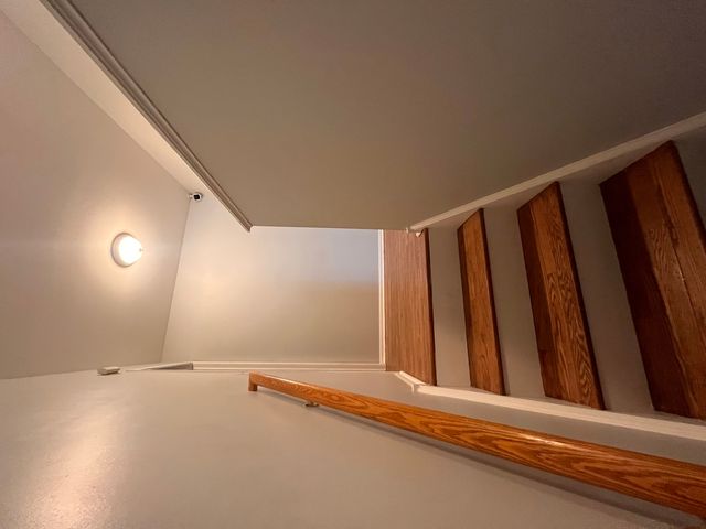 610 Lakeridge Court, Naperville, IL 60563