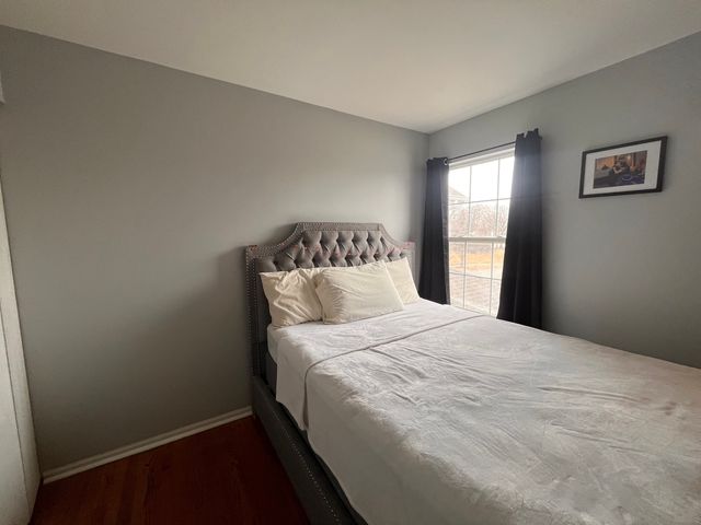 610 Lakeridge Court, Naperville, IL 60563