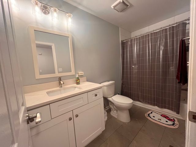 610 Lakeridge Court, Naperville, IL 60563