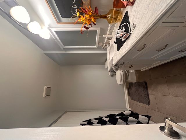 610 Lakeridge Court, Naperville, IL 60563