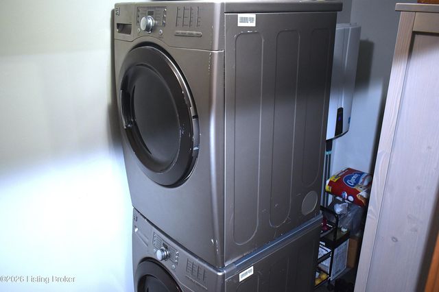 10408 Vantage Rd, Louisville, KY 40299