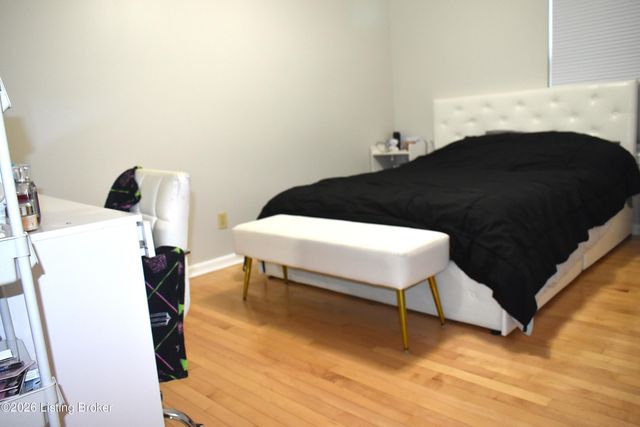 10408 Vantage Rd, Louisville, KY 40299