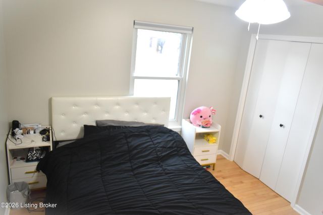 10408 Vantage Rd, Louisville, KY 40299