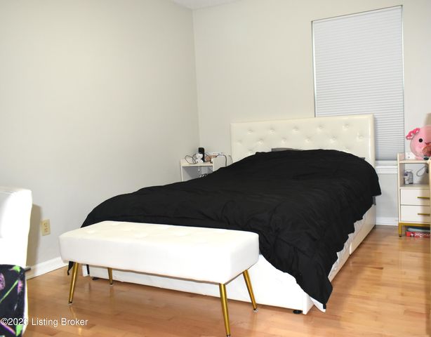 10408 Vantage Rd, Louisville, KY 40299