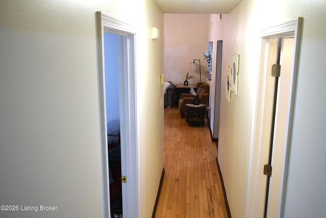 10408 Vantage Rd, Louisville, KY 40299