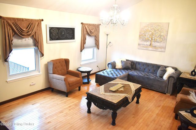 10408 Vantage Rd, Louisville, KY 40299