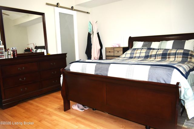 10408 Vantage Rd, Louisville, KY 40299