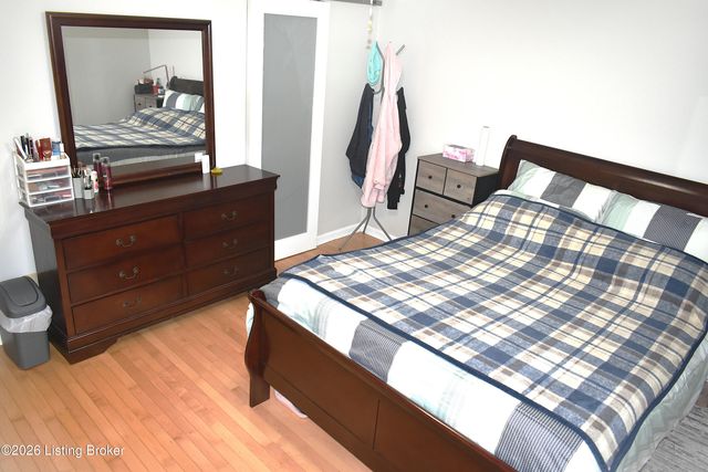 10408 Vantage Rd, Louisville, KY 40299