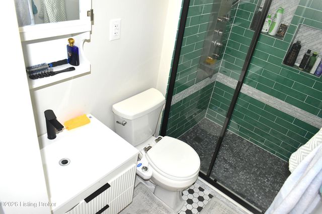 10408 Vantage Rd, Louisville, KY 40299