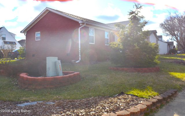 10408 Vantage Rd, Louisville, KY 40299