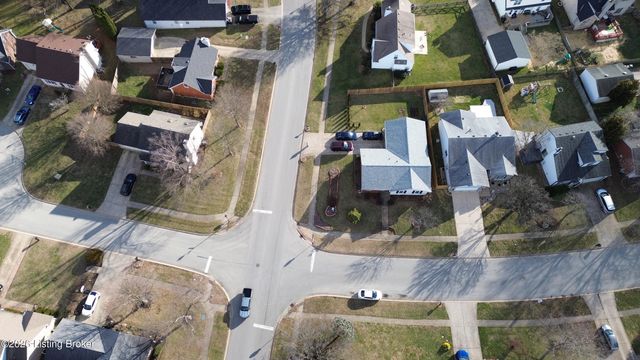 10408 Vantage Rd, Louisville, KY 40299