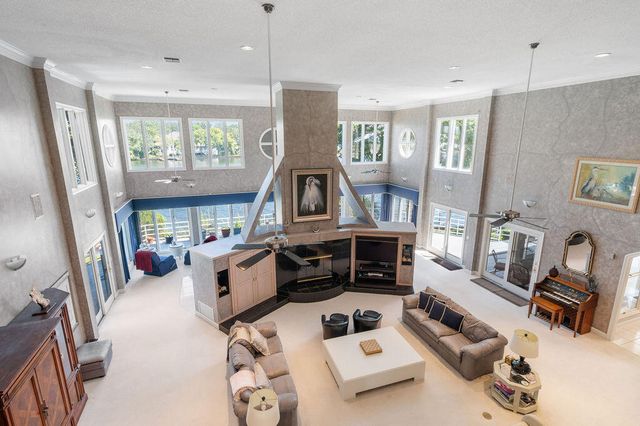 777 Boulevard Of The Champions, Shalimar, FL 32579