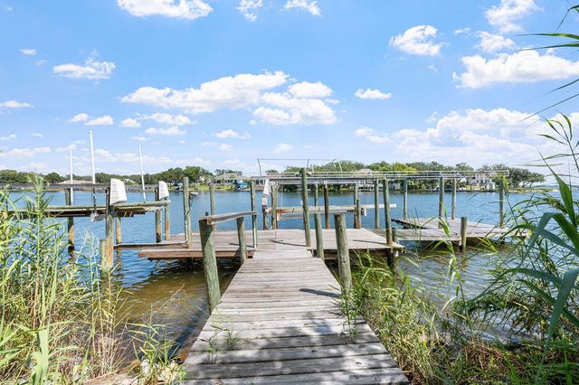 777 Boulevard Of The Champions, Shalimar, FL 32579