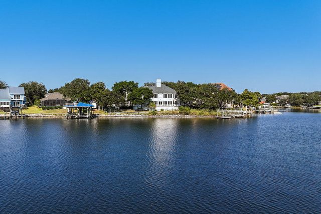 777 Boulevard Of The Champions, Shalimar, FL 32579