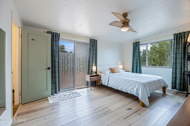 2402 W Wagon Wheel Drive, Tucson, AZ 85745