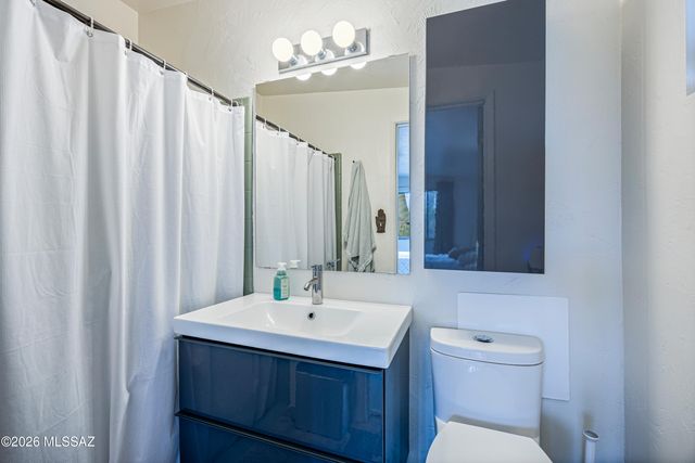 2402 W Wagon Wheel Drive, Tucson, AZ 85745